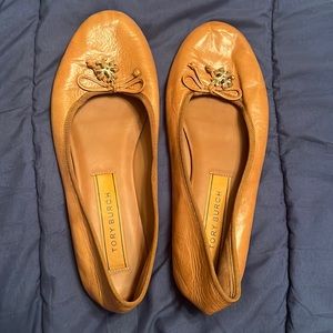 Tory Charm ballet flat